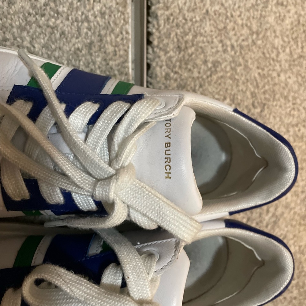 Tory Burch sneakers like new.